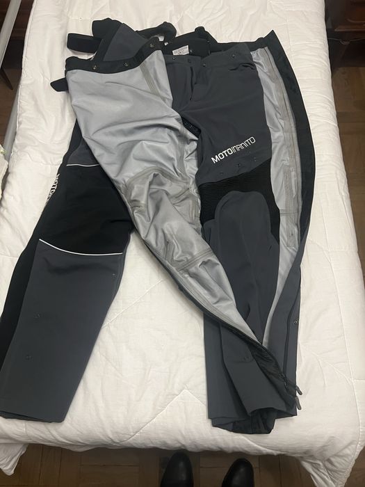 Vendo Fato para andar de Moto como novo um exelente fato para quem hosta de uma joa qualidade e proteccao
