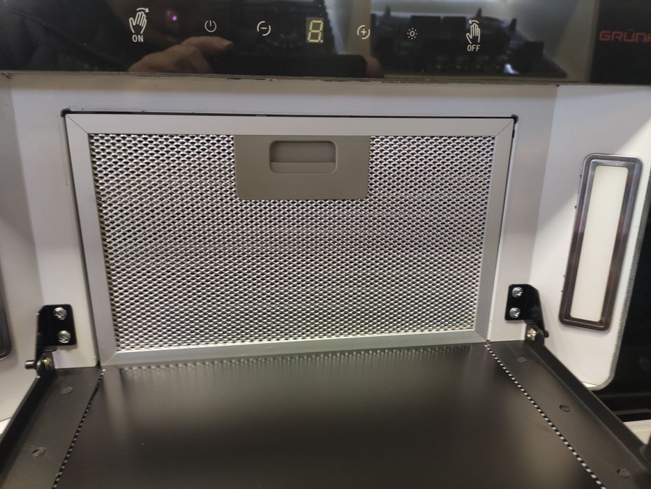 Вытяжка кухонная GRUNHELM GVN 430TB/WH