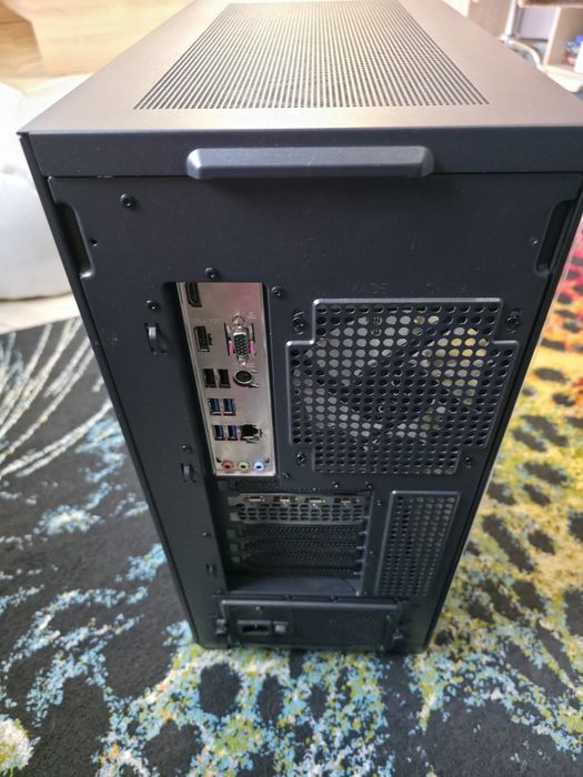 Komputer Ryzen 5 3600, RTX 3060, RAM 16GB, SSD 500GB +120GB, HDD 2TB
