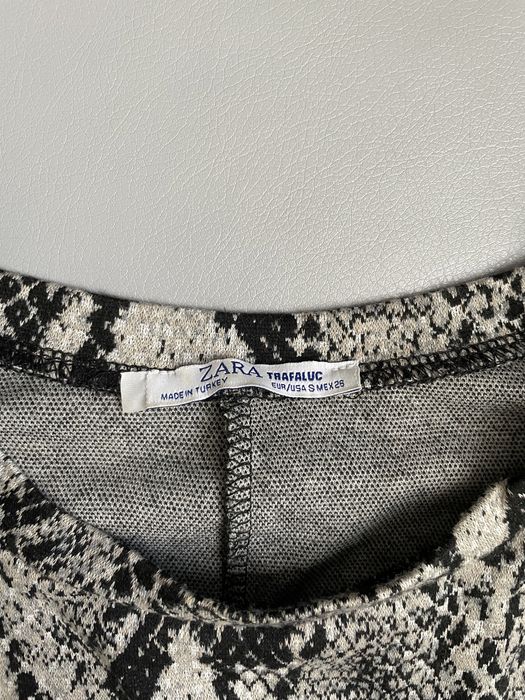 Светер укорочений