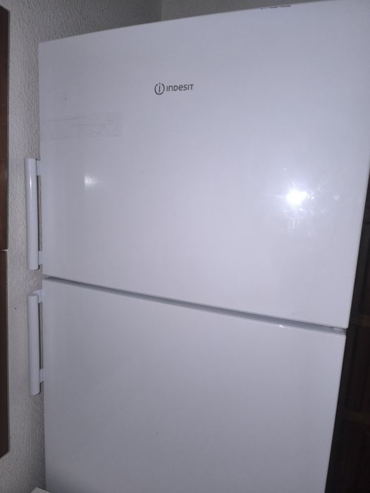 Frigorífico indesit na garantia Radio Popular