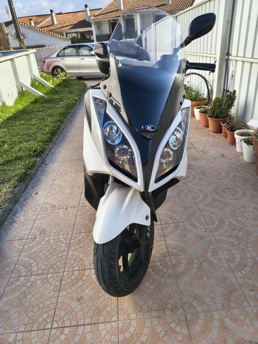 Kymco Downtown 300