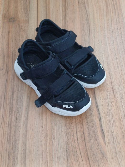 FILA босоножки сандалі / Skechers літні кросівки на дівчинку 32-33р