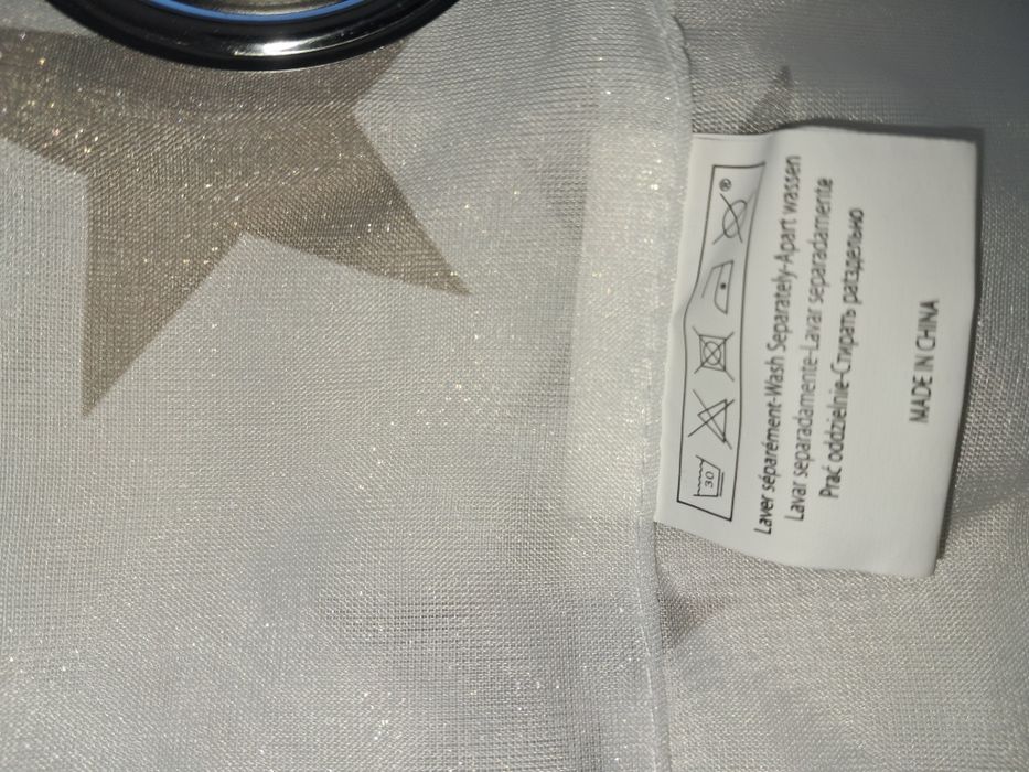 Cortinado com ilhós