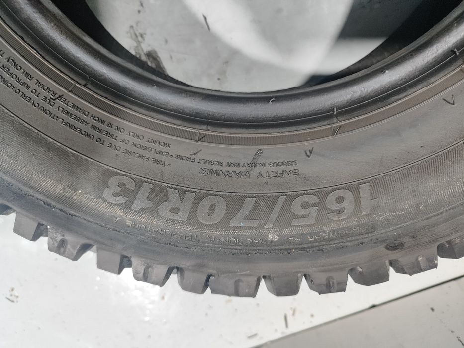 4 pneus Nelcaf novos 165-70R13 Oferta da entrega