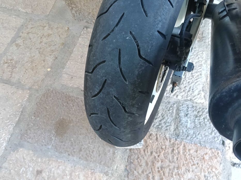 Moto cbr 600 F2.