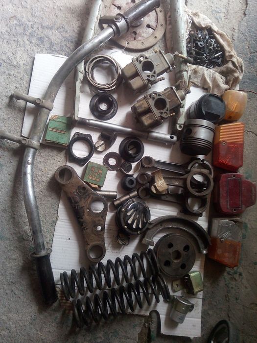 Крышка двигателя  толкателя на МТ Днепр.