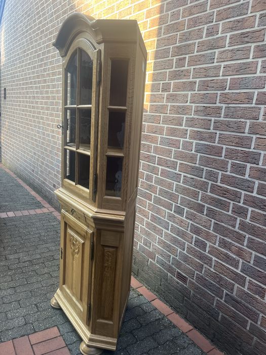 Witryna dębowa narożna