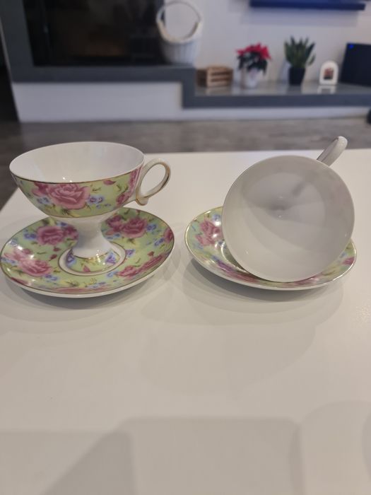 Filiżanki porcelana komplet