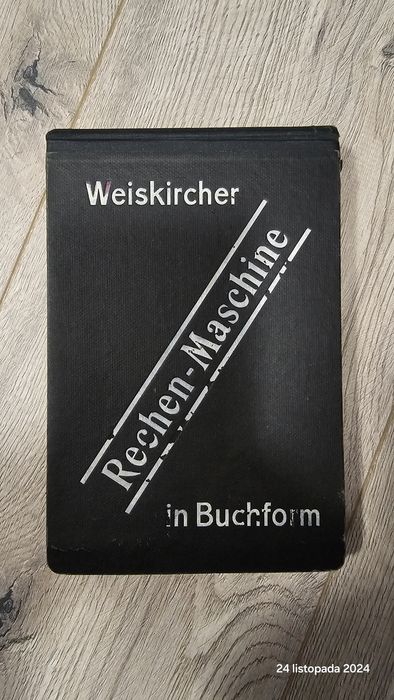 Kalkulator z 1930r. Weiskircher Rechen-Maschine in Buchform - Antyk