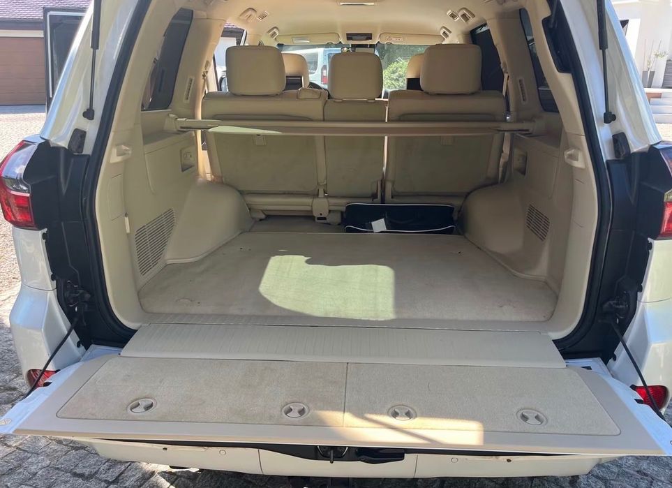 Lexus LX 450 V8 2020 рік