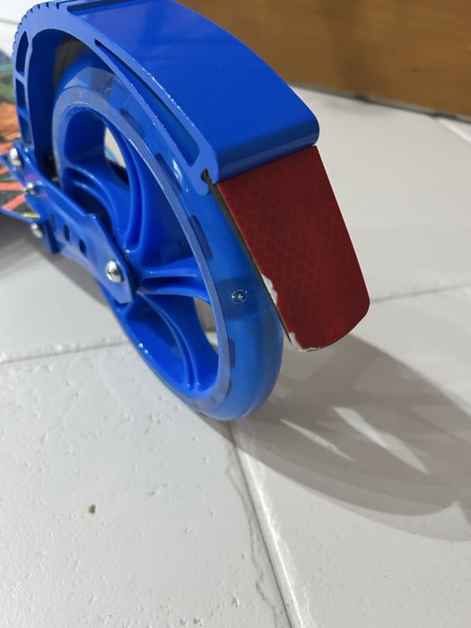 Hulajnoga miejska do 100kg/ Led