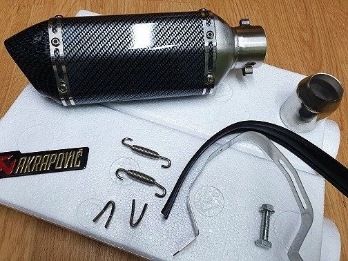 Прямоточный мото глушитель прямоток Akrapovic карбон  31 37 47 57 см