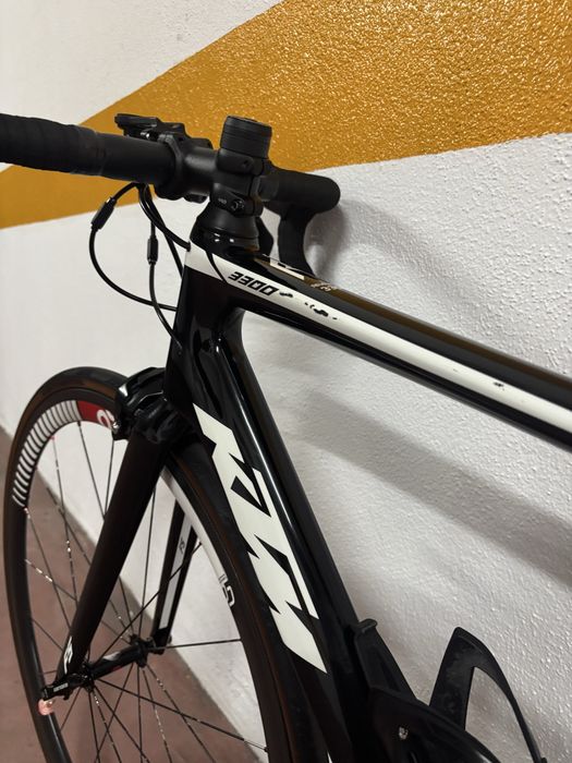Bicicleta KTM Revelator 3300 c/Rodas BlackJack 35 carbono
