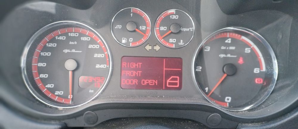 Alfa Romeo 147 1.9 JTD 16V M-Jet DPF Q2