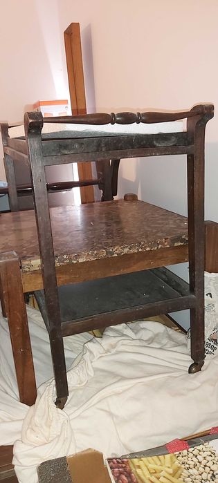 Mesa de centro tampo em mármore antiga