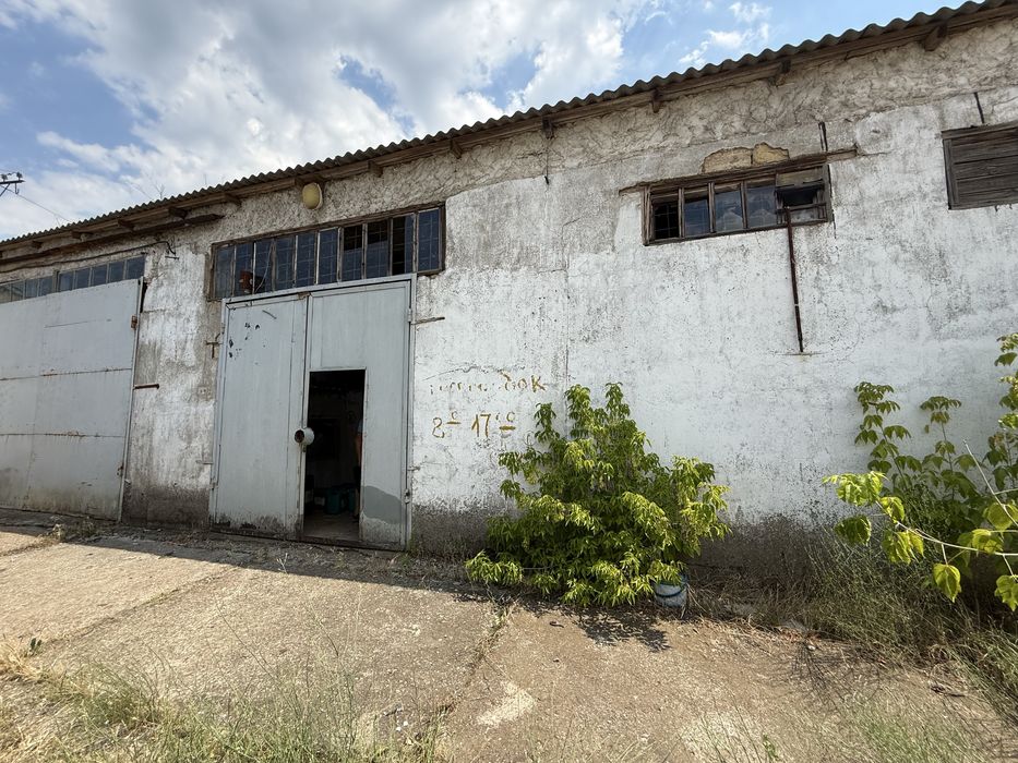 Продам  промышленные склады под любой бизнес