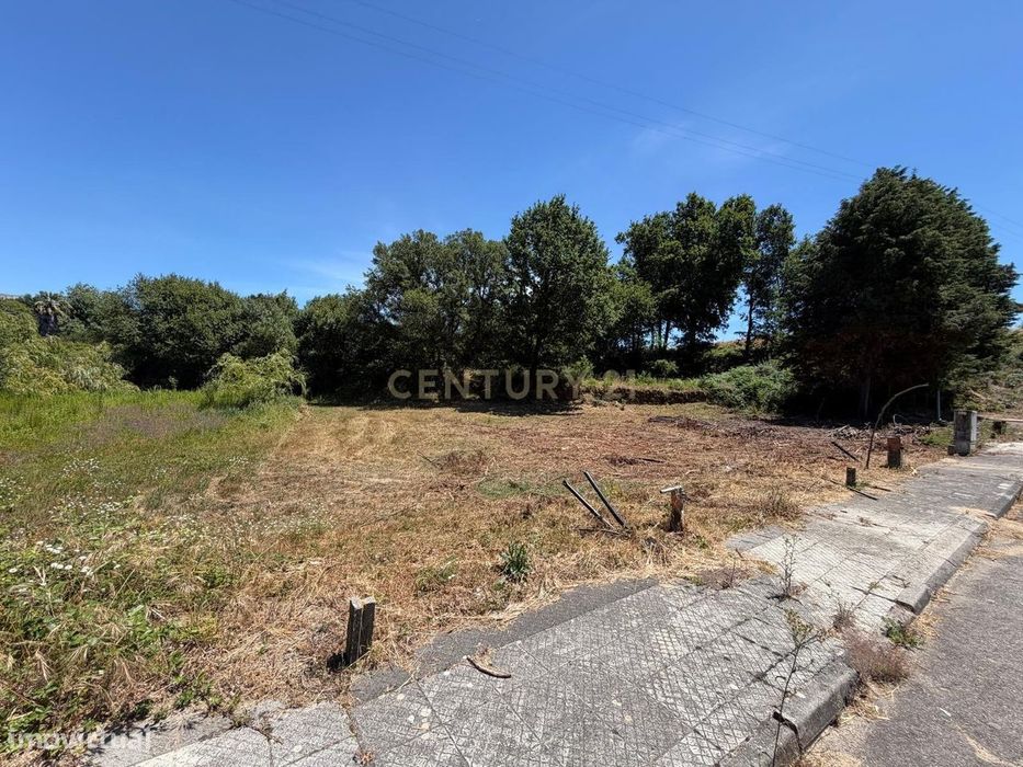 Lote de terreno em Santa Comba Dão com Vista Campestre