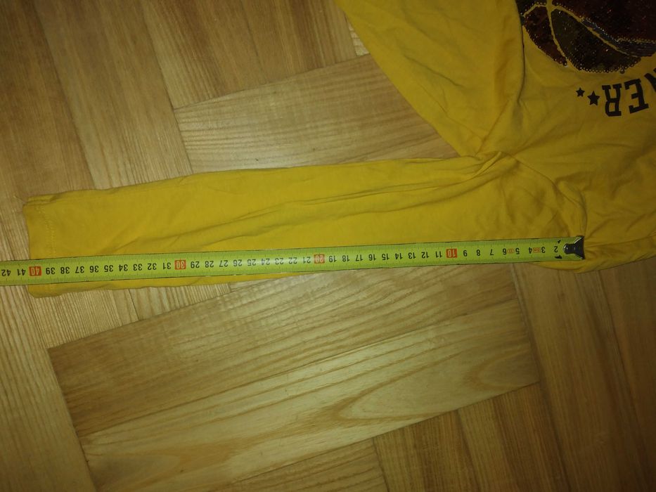 Bluzka dla chlopca sinsay 110 cekiny pilka dlugi rekaw