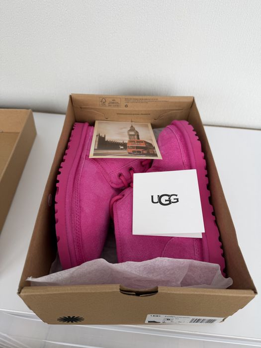 Уггі  дуже гарний колір