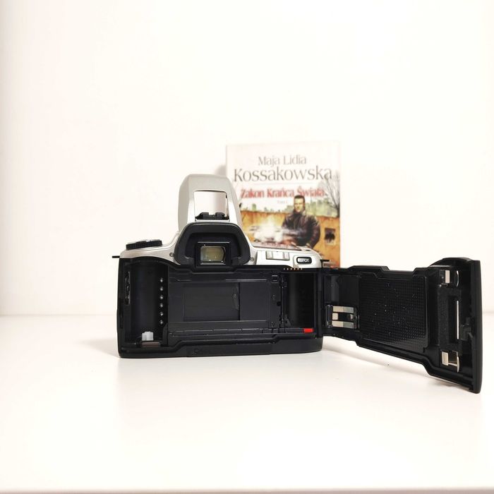 Ładna Lustrzanka Analogowa MINOLTA DYNAX 505si 28-80mm 3,5-5,6 Makro