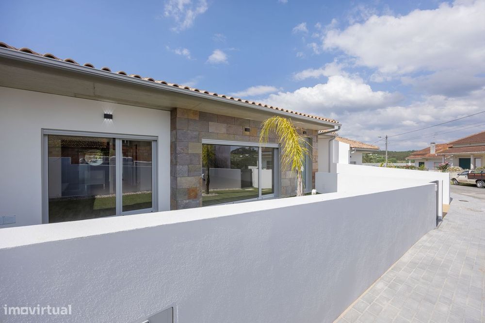 Moradia T3 Nova || Boavista || Leiria