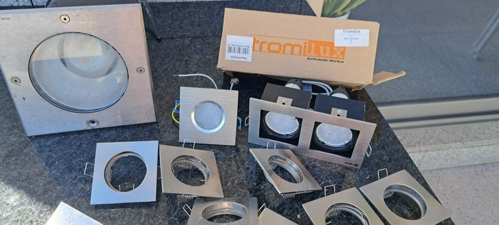 Focos com lâmpada e espelhos tromolic