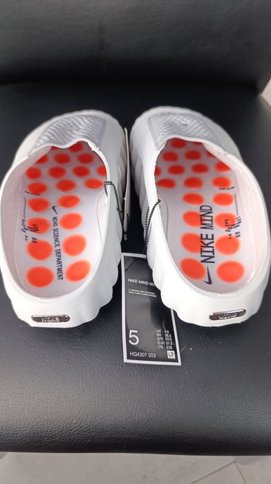 Klapki  Nike Mind