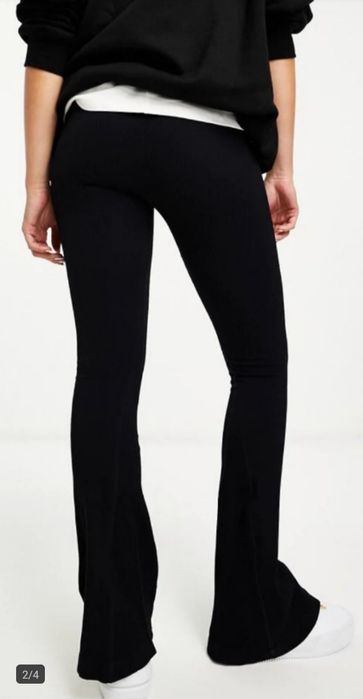 Czarne spodnie dzwony prążkowane bezszwowe casual S 36 ASOS