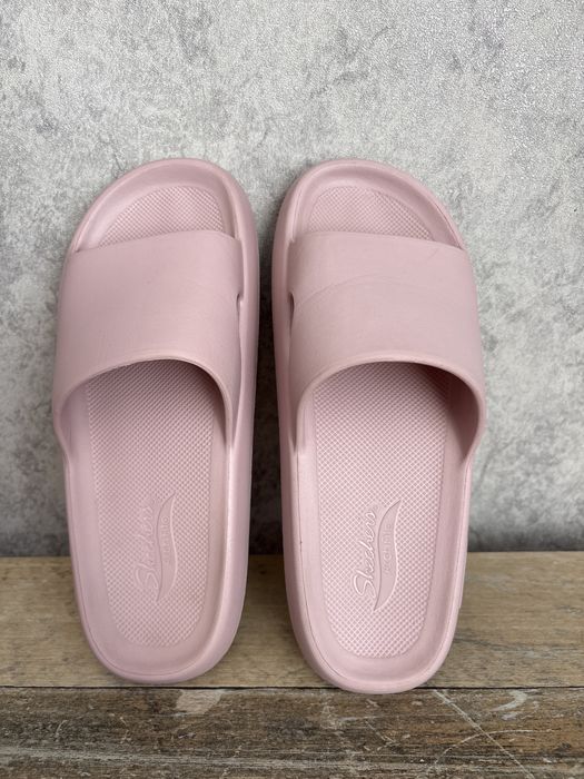 Шльопанці Sketchers