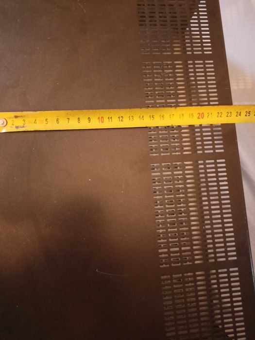 Dwie obudowy do wzmacniacza Technics SU-V550