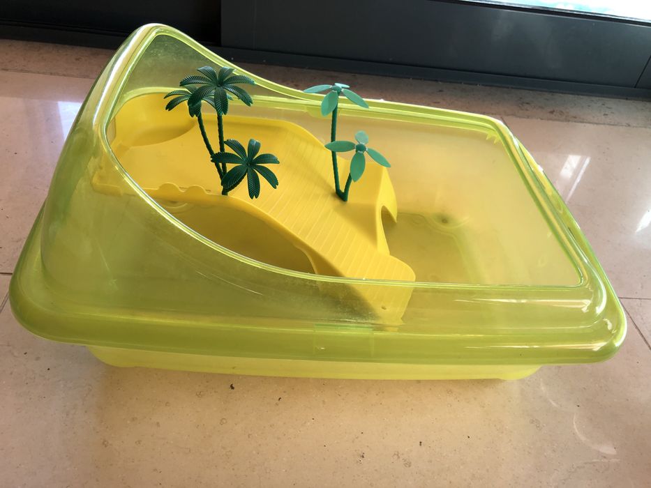 Tartarugueira com 47cm comp x 34cm de lagura x 23cm altura