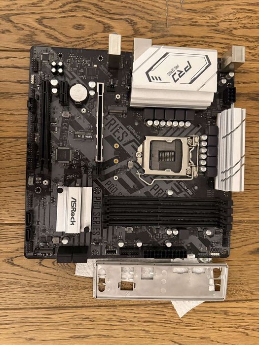asrock b560m pro4 - купити комп'ютери та комплектуючі - Ціна на OLX.ua