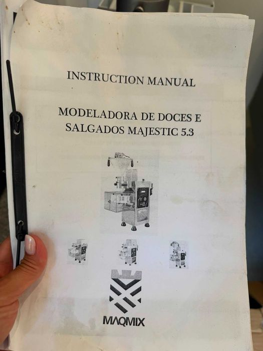 Máquina para fazer salgados