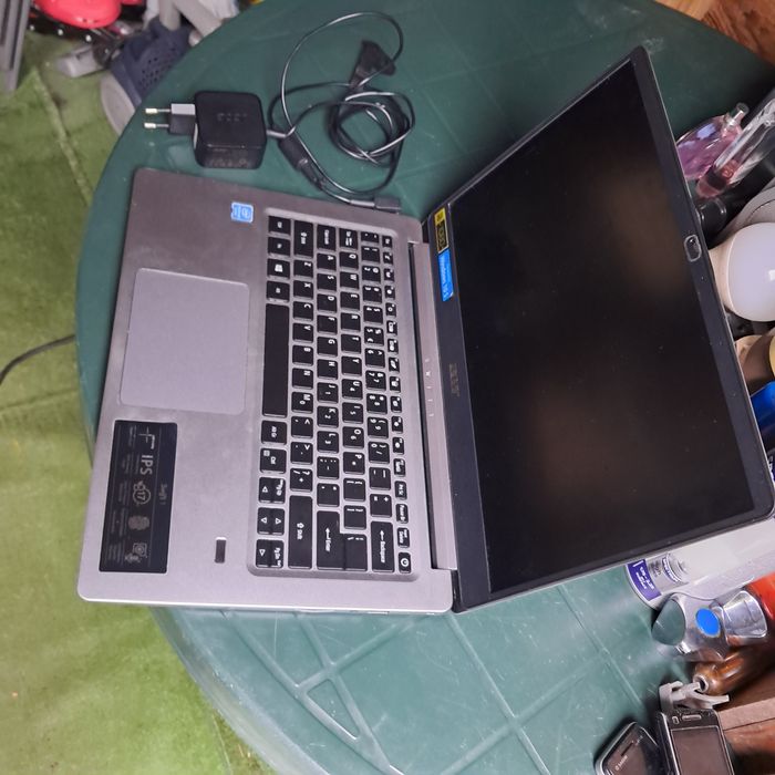 Sprzedam laptopa  Acer
