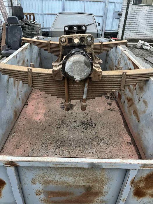 Ось балансира с рессорами КамАЗ