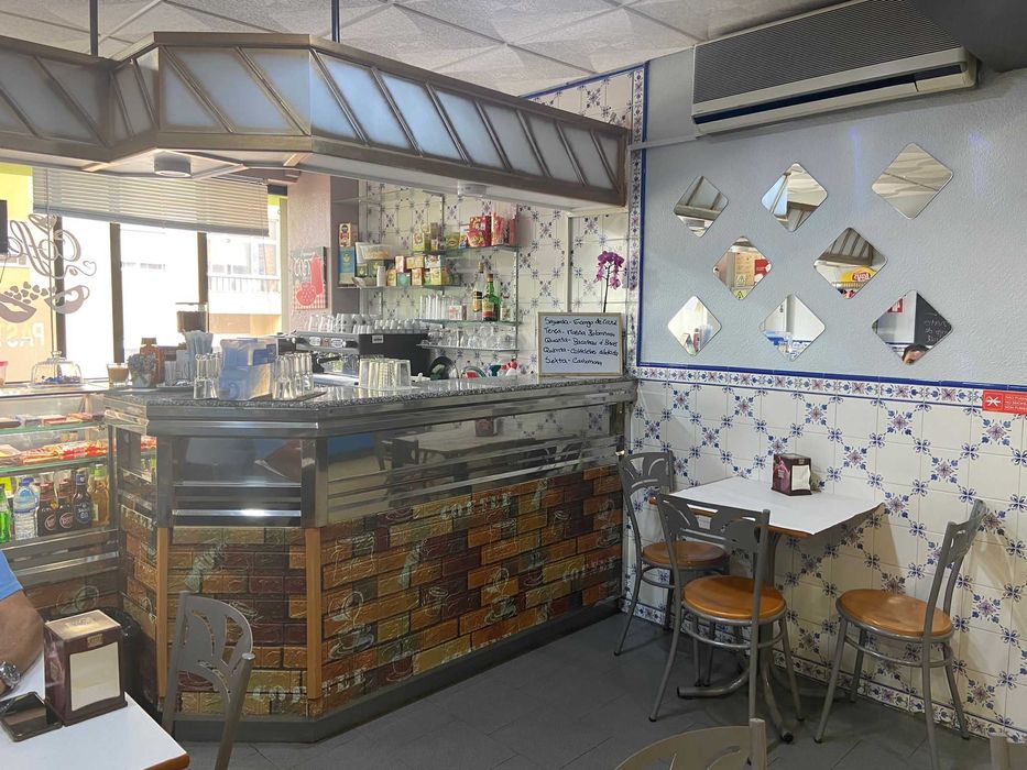 Café que pode transformar em loja