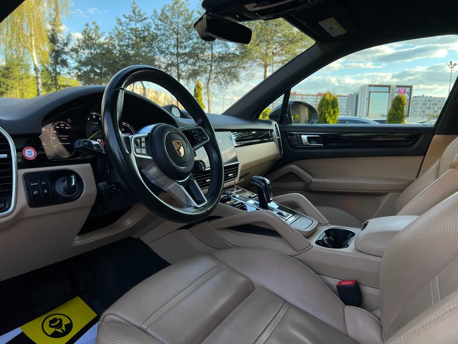 Porsche Cayenne 2022