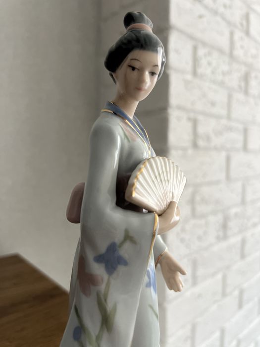 Фігурка Pavone Японка 31 см фарфор нова