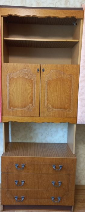 Шафи, тумбочки, комод