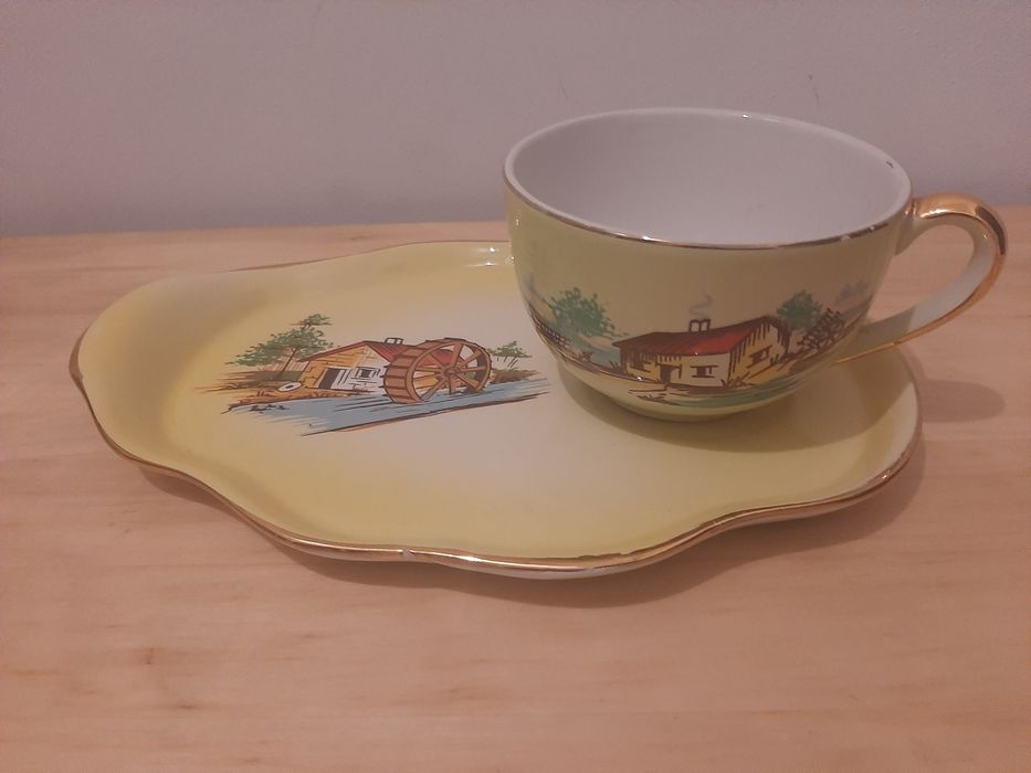 Almocadeira chavena  raul bernarda Alcobaça verde amarela