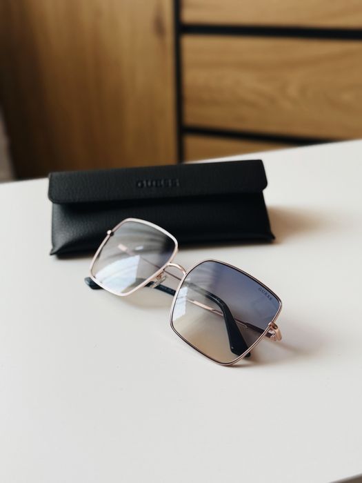 Сонцезахисні окуляри Guess