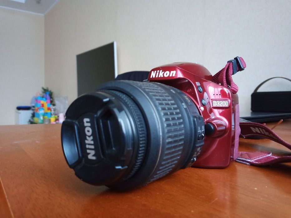 Зеркальна камера Nikon D3200