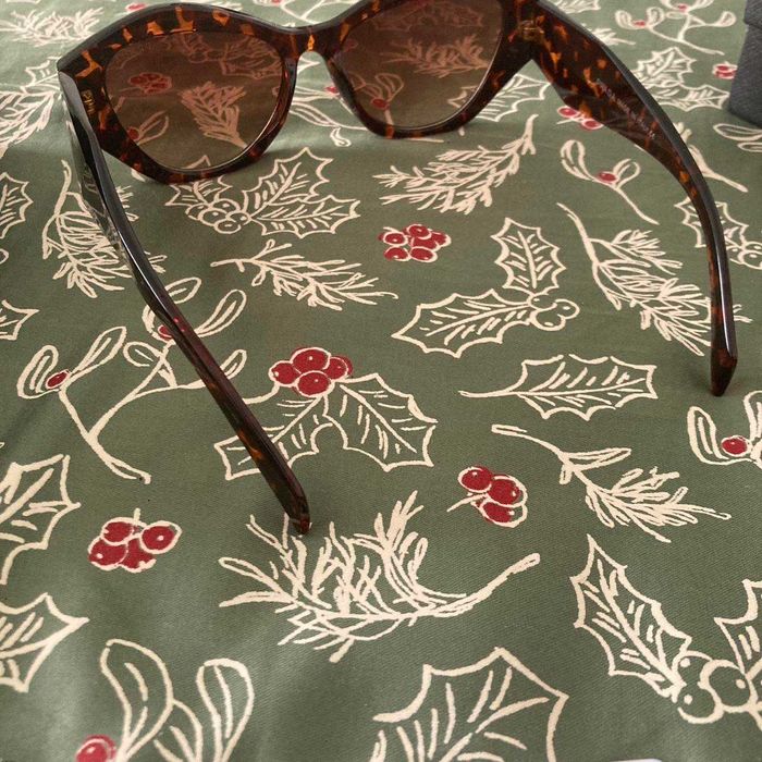 Очки Prada Sunglasses
