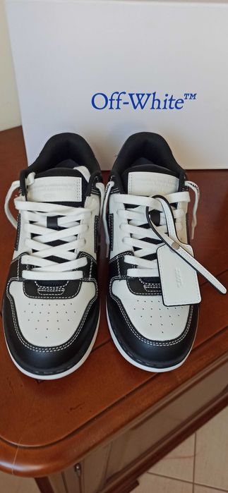 (r. 39) OFF-WHITE Out Of Office OOO Low Tops Logic Logo Black White