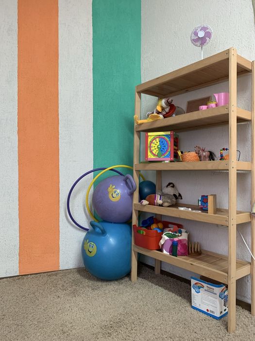 Стелаж деревʼяний