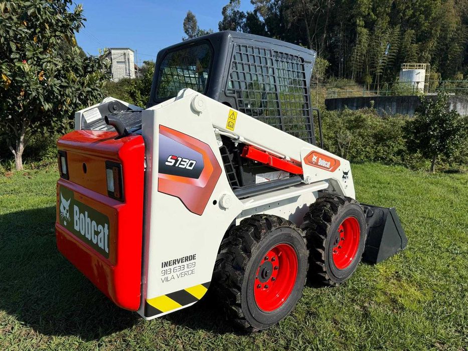 Mini Pá Bobcat S130