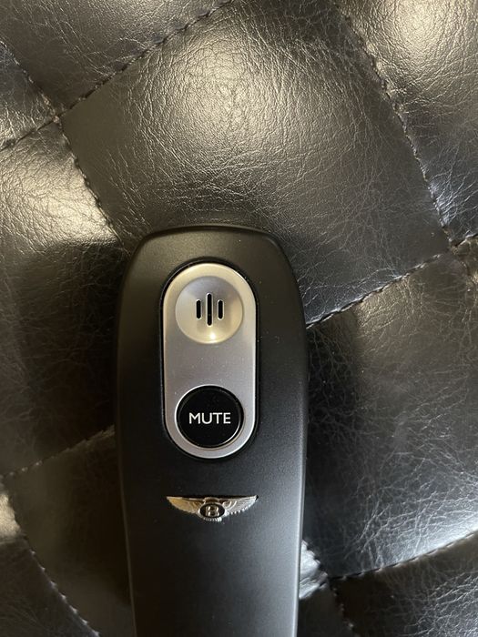 Оригінальна Bluetooth- гарнітура ВЕNTLEY. Телефонна трубка Bentley.