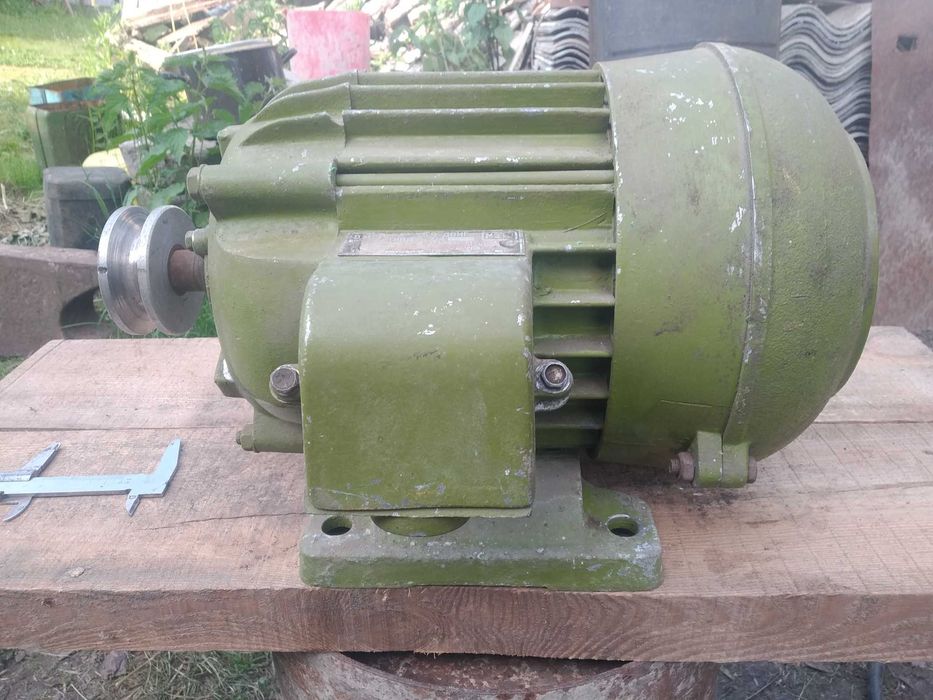 Електромотор А042-4 Электродвигатель 2.8 квт. 1500 об.