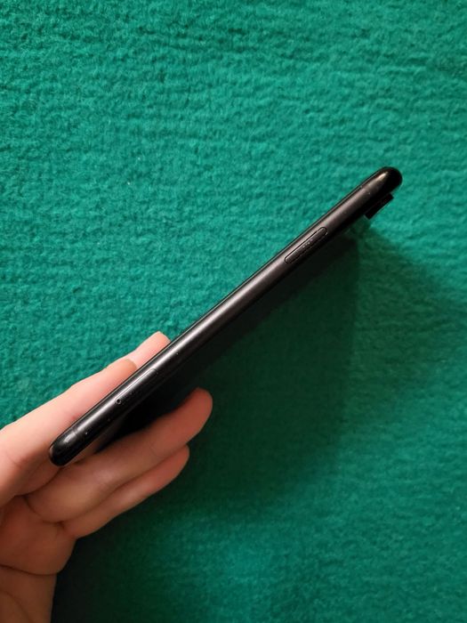 iPhone XR 128 ГБ Neverlock